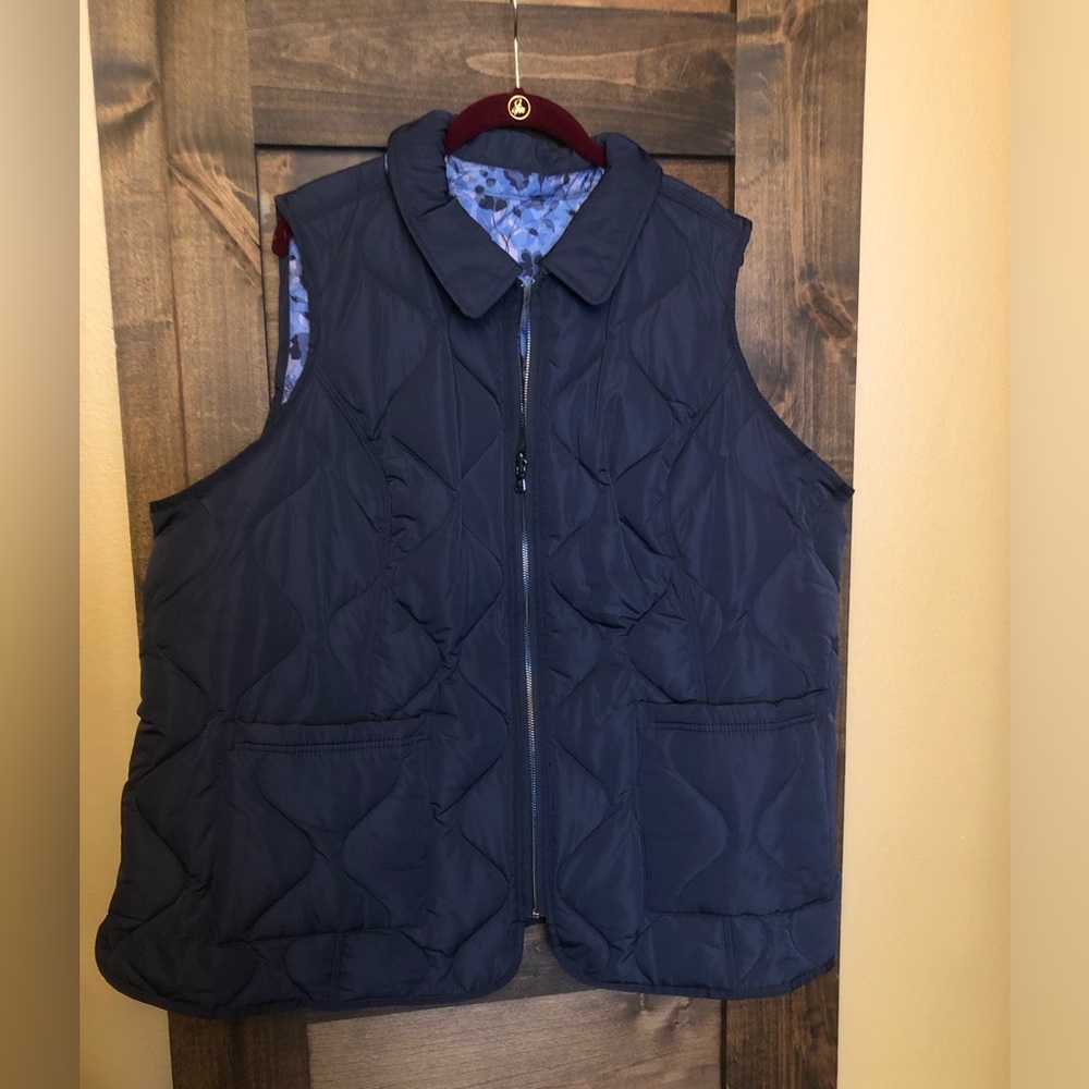 Reversible woven quilted vest by Isaac Mizrahi